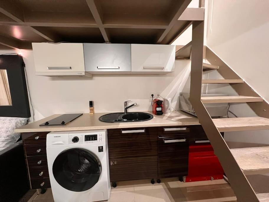 Studio Balcon Champs-Elysees - Hala Paris Exterior foto